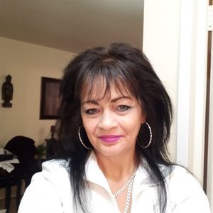 Meet your Posher, Sharon